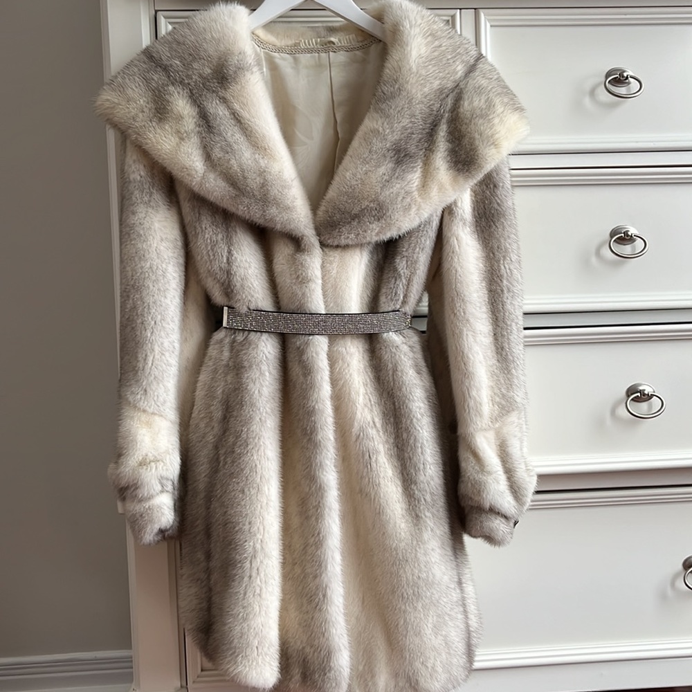 100% luxury high quality Real female mink coat - Picture 7 of 10